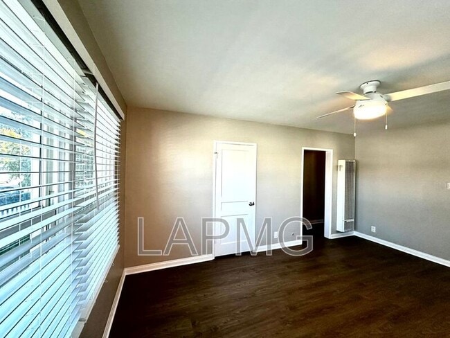 Photo - 2312 Ocean Park Blvd