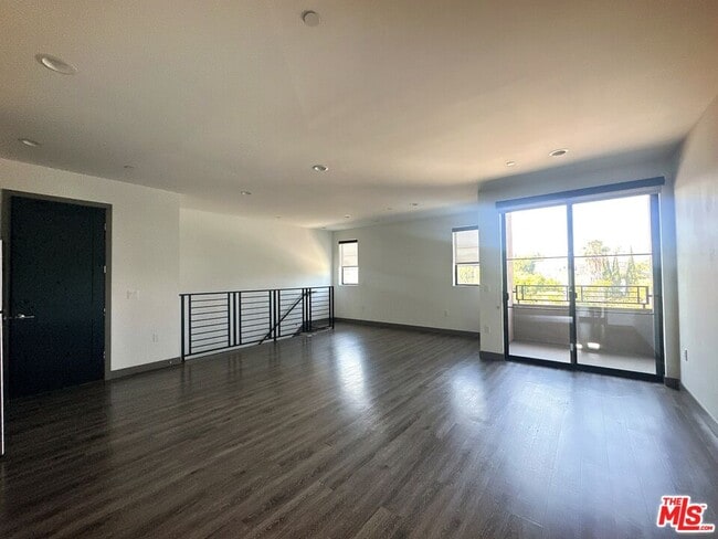 Photo - 552 N Hobart Blvd Unit 316