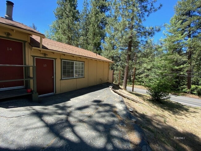 Building Photo - 25840 CA-243