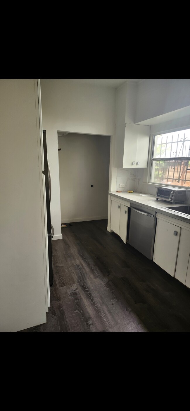 Photo - 33 Wavecrest Ave