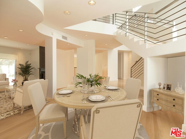 Photo - 269 N Bundy Dr