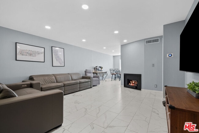 Photo - 8024 Vía Pompeii