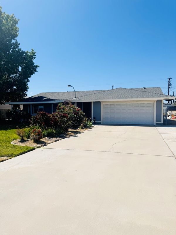 Photo - 14821 Gravilla Rd House