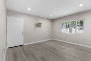 Photo - 113-201 South Lillie Avenue Unit 201-04