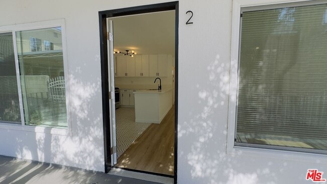 Photo - 237 Catalina St Unit 2