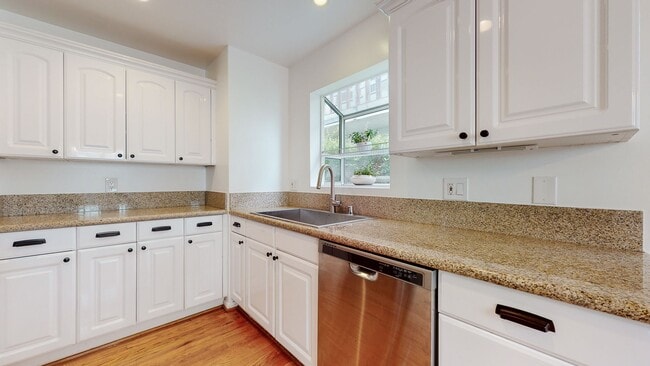 Kitchen - 10876 National Blvd Unit 10876