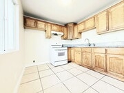 Photo - 844 W 54th St