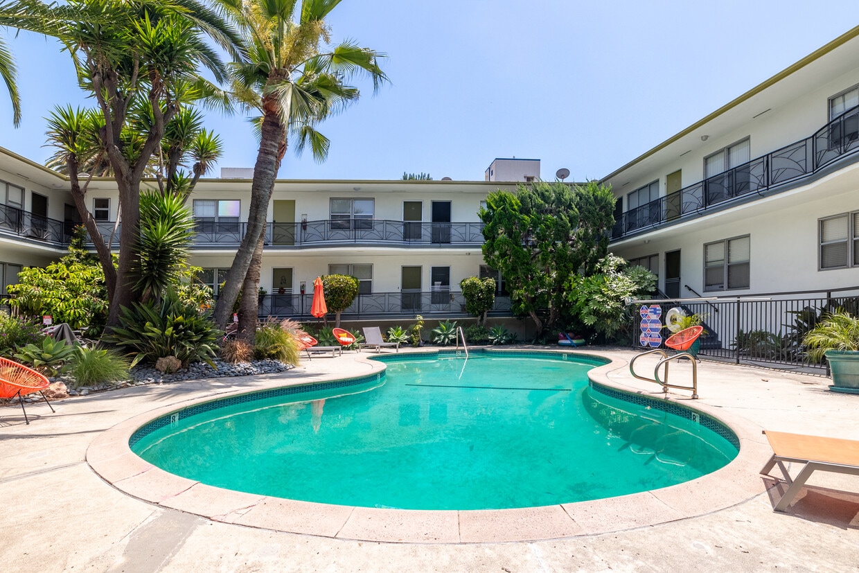 3D Tour - 300 California Ave Apartments