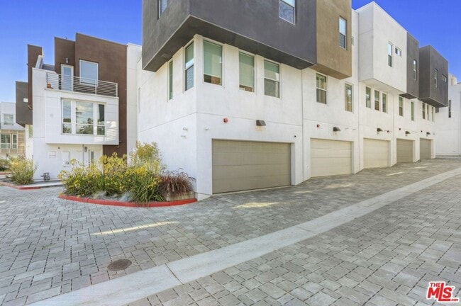 Photo - 2202 Edendale Ln