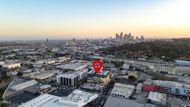 Building Photo - 200 N San Fernando Rd Unit 519