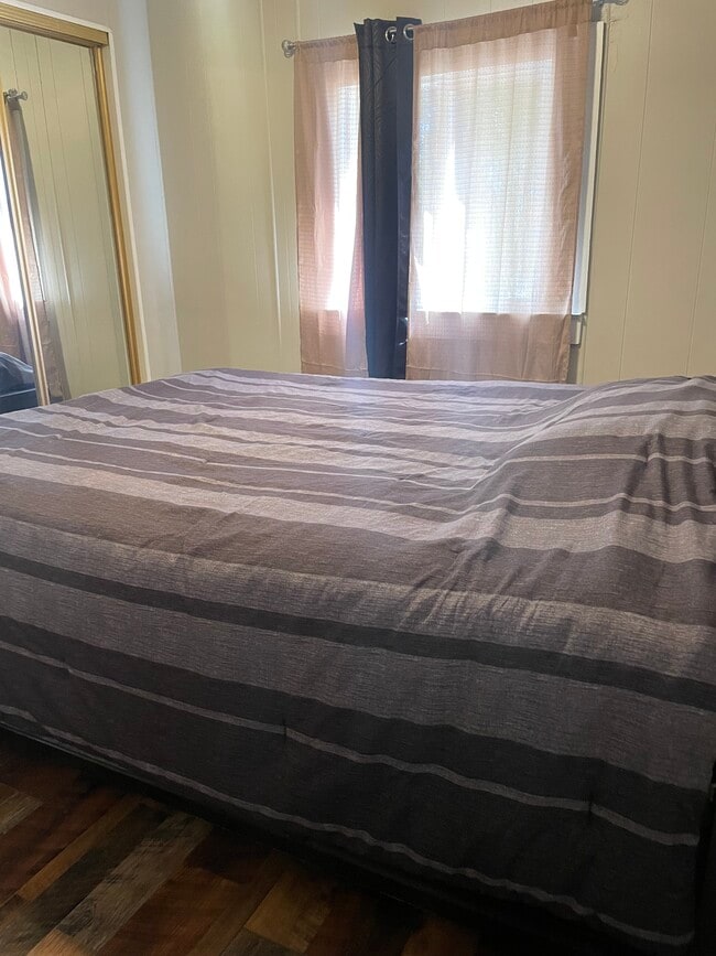 Photo - 18688 Conard Ave