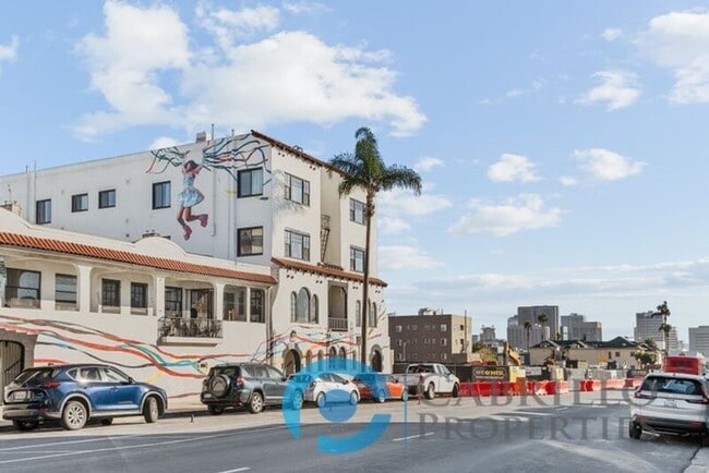 Photo - 417 Juniper St