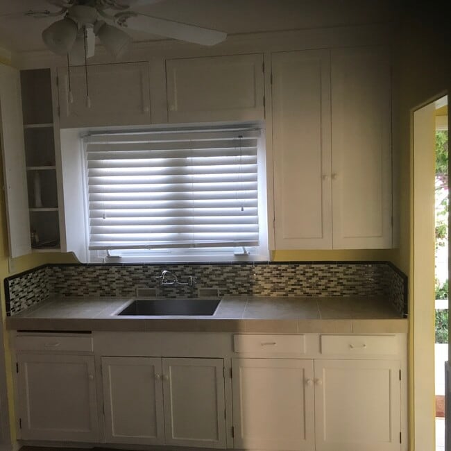 Photo - 626 Emory St