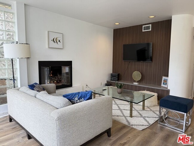 Photo - 39 Westminster Ave