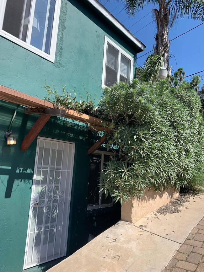 Building Photo - Curlew Unit 02