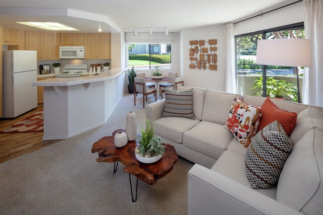 Photo - Cross Creek Apartments