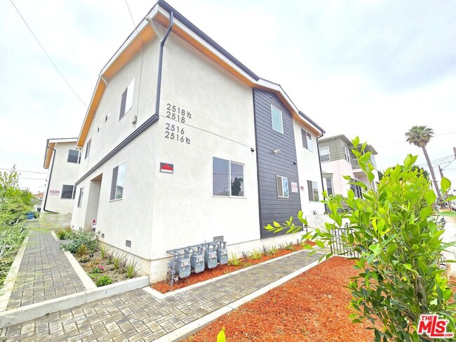Photo - 2516 Malabar St Townhome