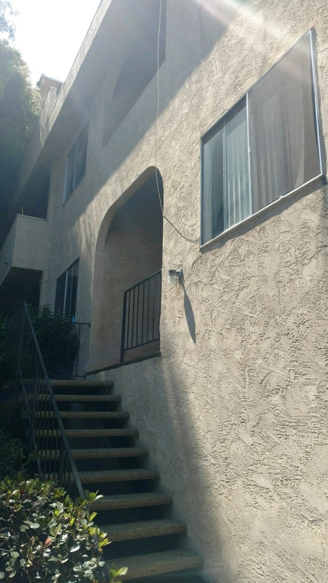 Exterior Side Entrance to unit from garage - 342 Culver Blvd