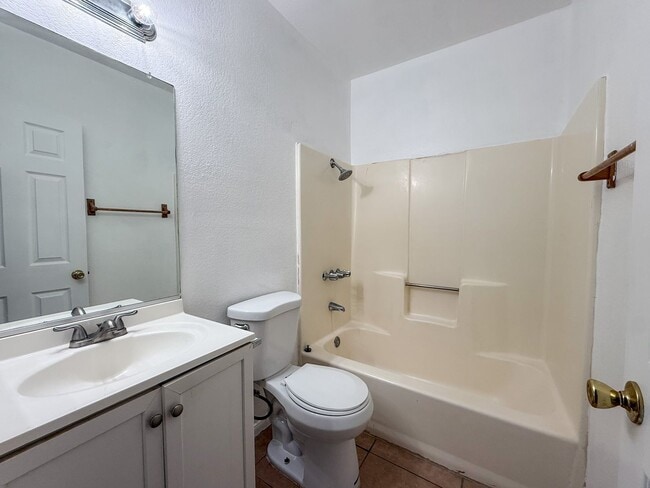 Photo - 73407 Sunnyvale Dr Unit B