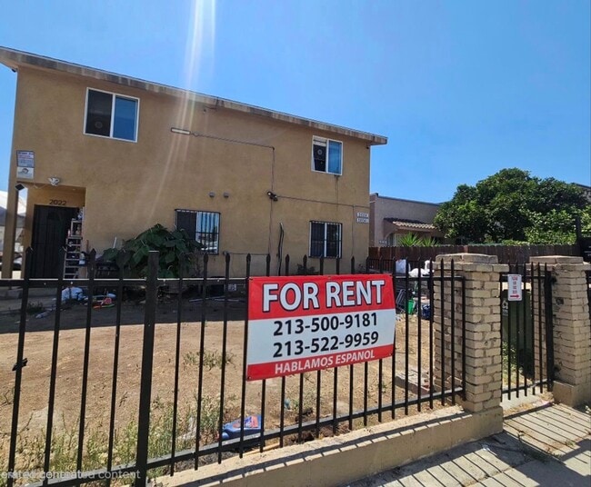 Building Photo - 2022 E 74th St Unit 74TH(2024B1)