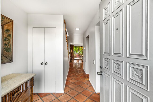 Photo - 215 Calle Bravo