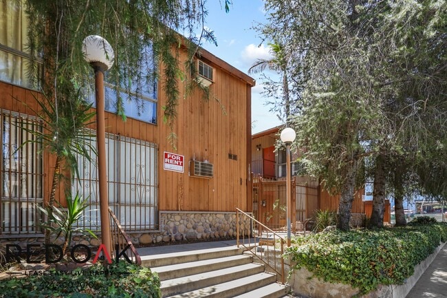 Photo - 10810 Sarah St Unit 4