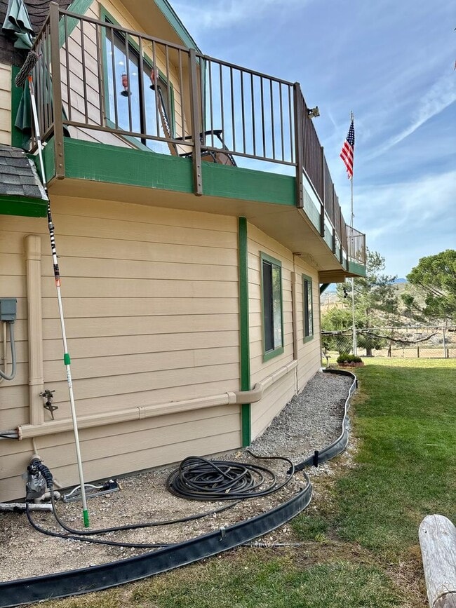 Photo - 4-BEDROOM 3-Bathroom FURNISHED Peaceful Country Living