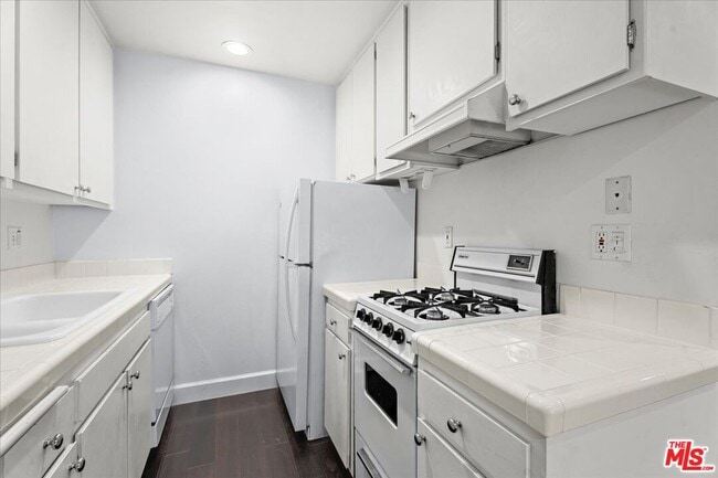 Photo - 2311 4th St Unit 220
