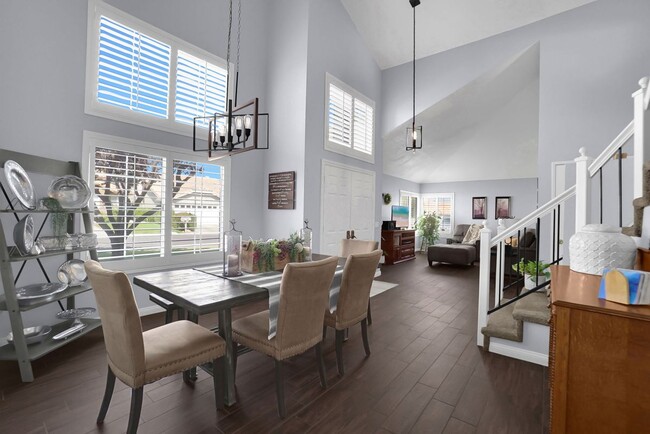Building Photo - 885 Oakland Hills Dr