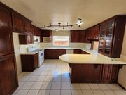 Photo - 3BD/2.5BA Single Story Home - 1950 Square ...