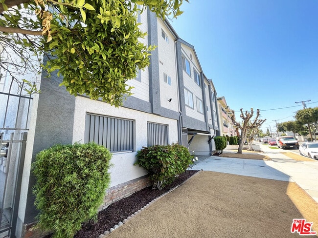 Photo - 11430 Cedar Ave Unit 1A