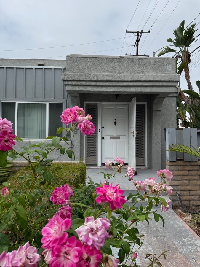 Photo - 299 N Lowena Dr