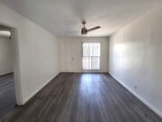 Photo - 1120 E Fairview Blvd Unit 1116