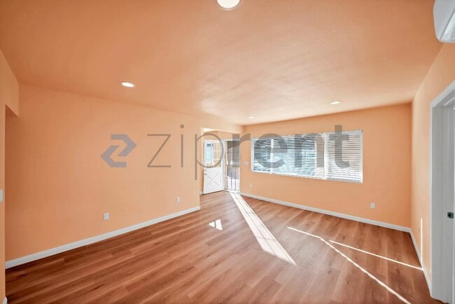 Photo - 3618 Ellis Ln