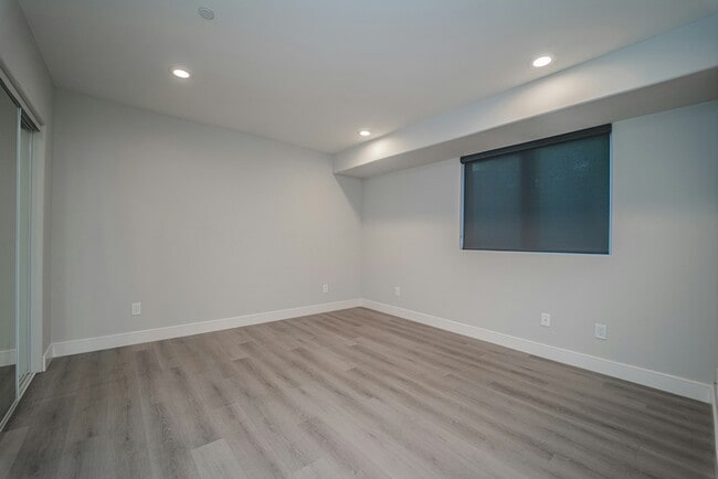 Photo - 2115 Holly Dr