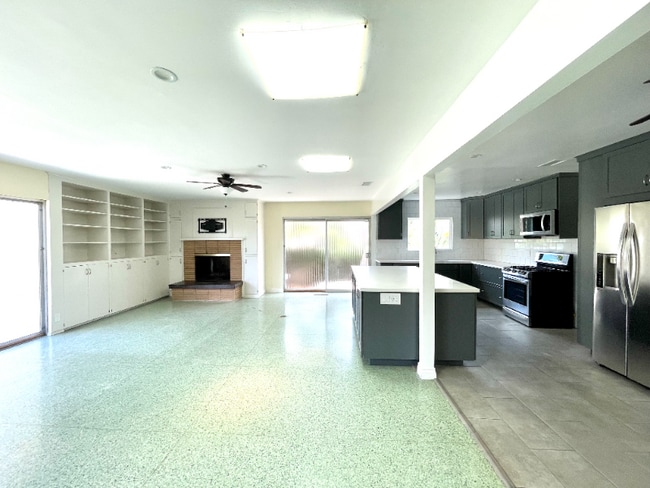 Photo - 6206 Pontiac St