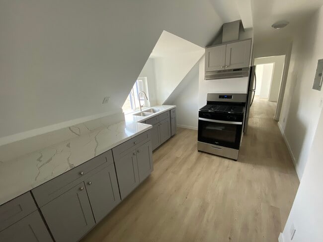 Photo - 1917 E 2nd St Unit 4