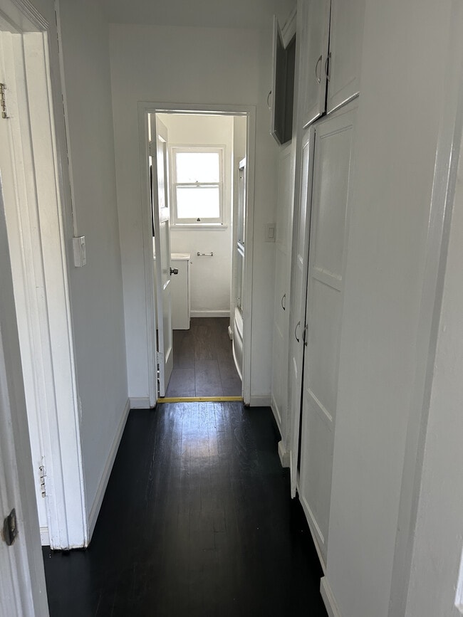 Photo - 2032-2106 Delaware Ave