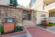 Photo - 1000 E California Blvd Unit 305