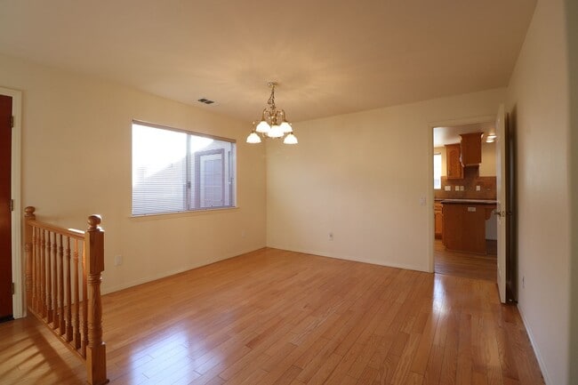 Photo - Lovely Mesa Oaks Four Bedroom