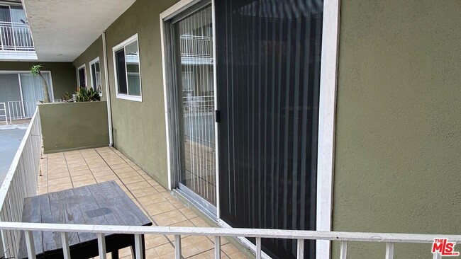 Photo - 443 S Wilton Pl Unit 16