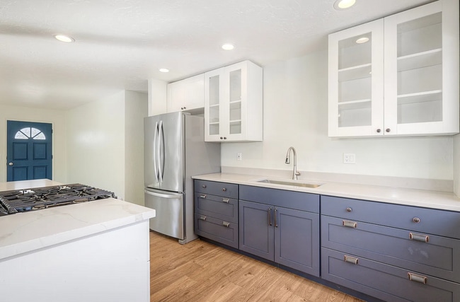 Building Photo - 2371 Berry St