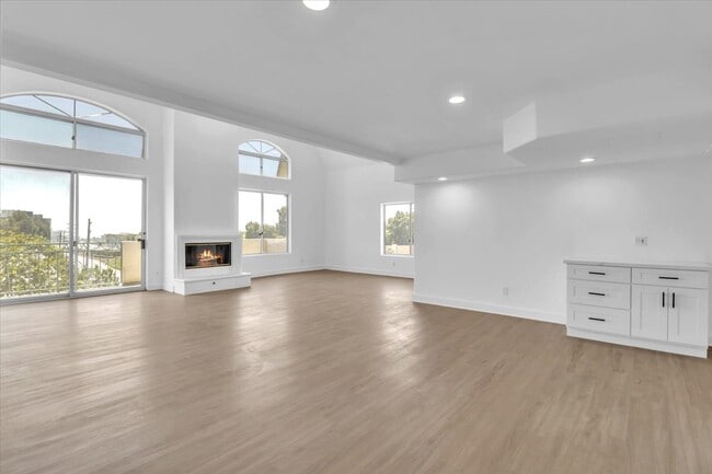 Photo - 390 S Sepulveda Blvd Townhome