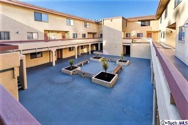 Courtyard view - 350 Burchett St