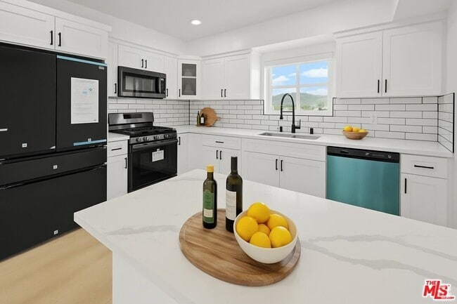 Building Photo - 2700 Fletcher Dr Unit 3055 Rental