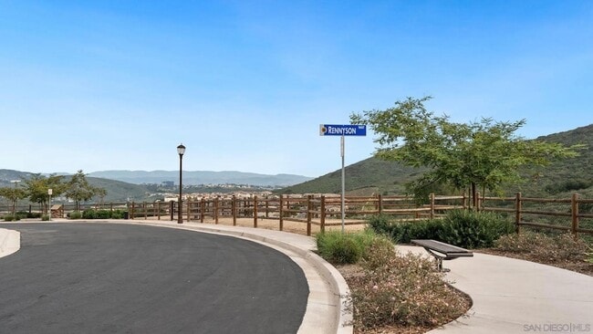 Photo - 15681 Rennyson Way