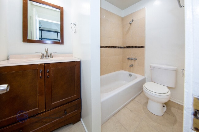 Photo - 463 S. Hartford Ave.