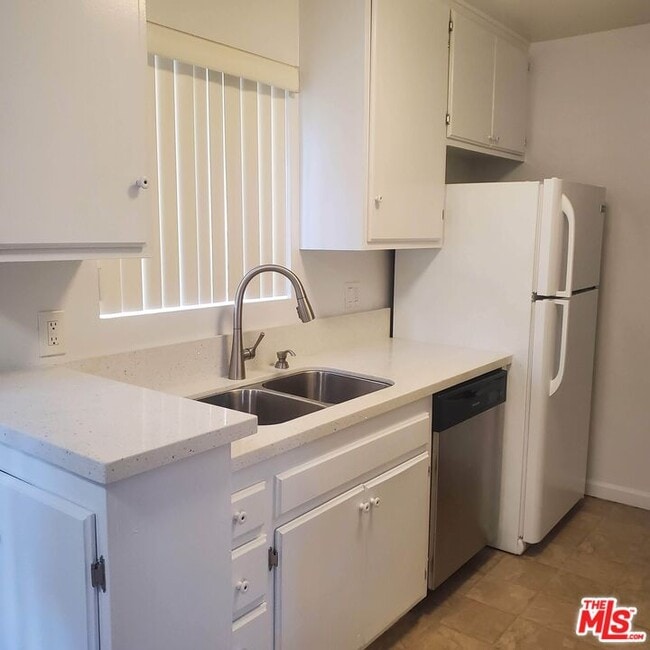 Photo - 3953 Frances Ave Unit 4