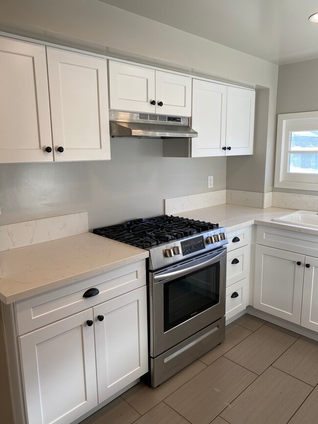 Building Photo - 1357 E Orange Grove Blvd Rental