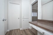 1BR, 1BA - 540SF - Walk-In Closet - 830-842 Elm Ave Apartments